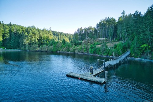 3200 Clam Bay Rd, Pender Island, BC 
