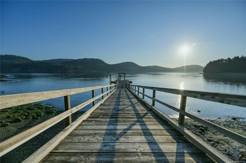 3200 Clam Bay Rd, Pender Island, BC 