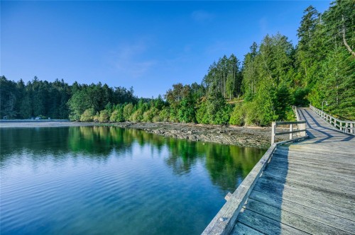 3200 Clam Bay Rd, Pender Island, BC 