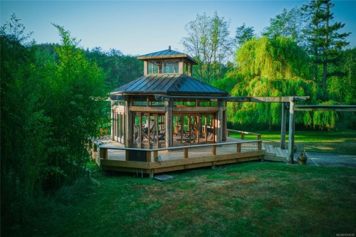 3200 Clam Bay Rd, Pender Island, BC 