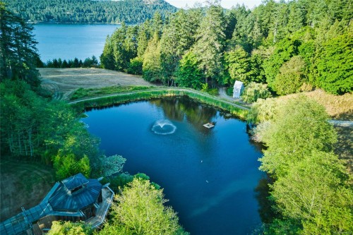 3200 Clam Bay Rd, Pender Island, BC 