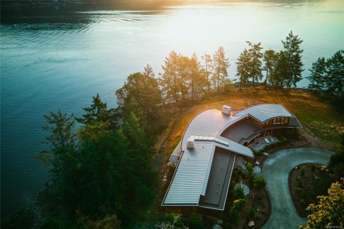 3200 Clam Bay Rd, Pender Island, BC 