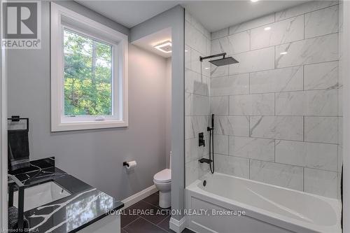 50 Grand Street, Norfolk, ON - Indoor Photo Showing Bathroom