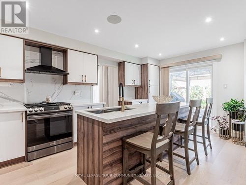 5 Mandel Crescent, Richmond Hill, ON - Indoor Photo Showing Kitchen With Double Sink
