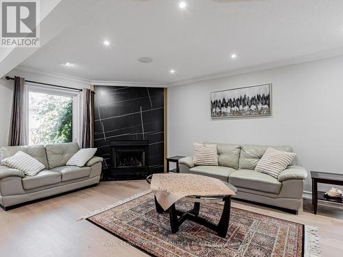 5 Mandel Crescent, Richmond Hill, ON - Indoor Photo Showing Living Room With Fireplace