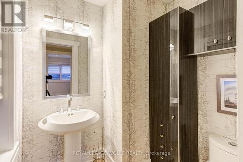 14 James Court, Wellesley, ON - Indoor Photo Showing Bathroom