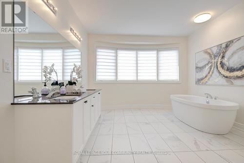 152 Stormont Trail, Vaughan, ON - Indoor Photo Showing Bathroom