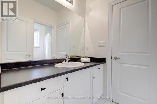 152 Stormont Trail, Vaughan, ON - Indoor Photo Showing Bathroom