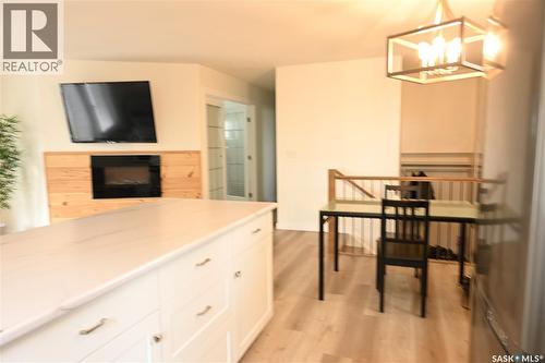 103 3Rd Avenue, Hanley, SK - Indoor