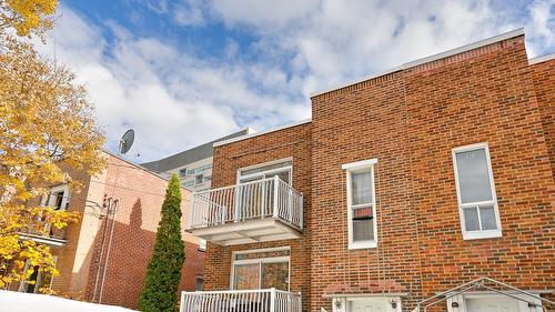 Exterior entrance - 4000 Rue De La Peltrie, Montréal (Côte-Des-Neiges/Notre-Dame-De-Grâce), QC - Outdoor With Exterior