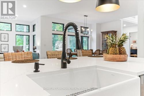114 Reding Road, Hamilton, ON - Indoor Photo Showing Kitchen