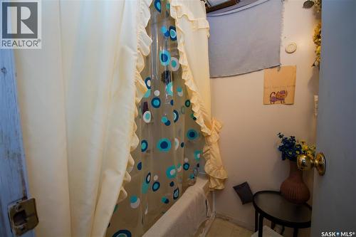 365 3Rd Ave Crescent, Battleford, SK - Indoor