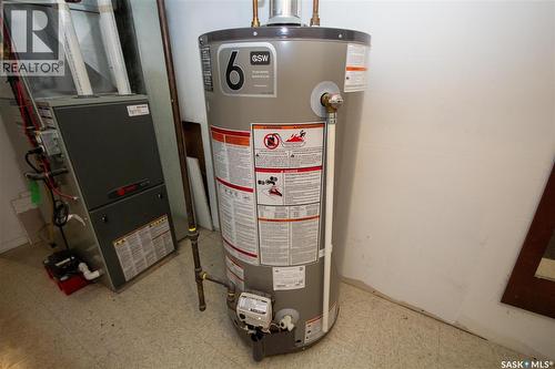 365 3Rd Ave Crescent, Battleford, SK - Indoor Photo Showing Basement