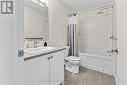 Main Bathroom - 