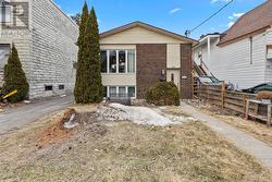 161 GUIGUES AVENUE  Ottawa, ON K1N 5J1