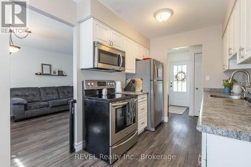 3 Newleaf Crescent, Welland (N. Welland), ON - Indoor Photo Showing Kitchen