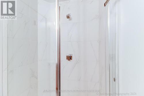 1306 - 31 Tippett Road, Toronto, ON - Indoor Photo Showing Bathroom