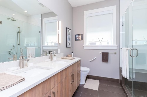 1835 Westlock Rd, Duncan, BC 