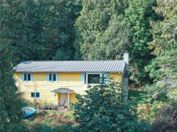 190 Grantville St  Salt Spring, BC V8K 1P1