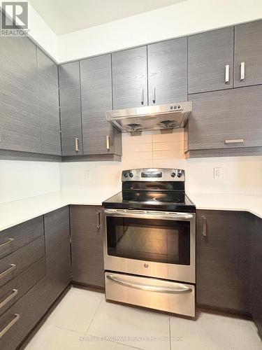207 - 1 Uptown Drive, Markham, ON - Indoor Photo Showing Kitchen