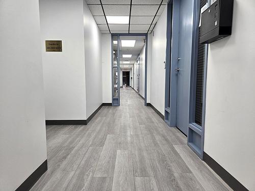 Hall d'entrée/Vestibule - 200-1405 Boul. Henri-Bourassa O., Montréal (Ahuntsic-Cartierville), QC - Indoor Photo Showing Other Room