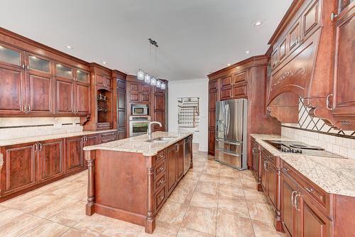 Cuisine - 136 Rue Jean-De Ronceray, Carignan, QC - Indoor Photo Showing Kitchen With Upgraded Kitchen