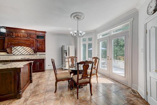 Coin-repas - 136 Rue Jean-De Ronceray, Carignan, QC - Indoor Photo Showing Other Room