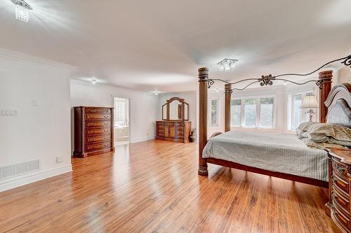 Chambre à coucher principale - 136 Rue Jean-De Ronceray, Carignan, QC - Indoor Photo Showing Bedroom