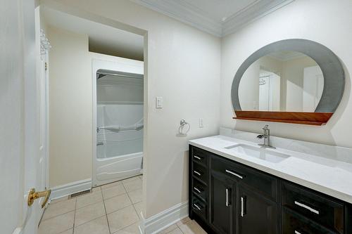 Salle de bains - 136 Rue Jean-De Ronceray, Carignan, QC - Indoor Photo Showing Bathroom