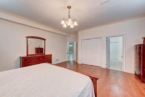 Chambre à coucher - 136 Rue Jean-De Ronceray, Carignan, QC - Indoor Photo Showing Bedroom