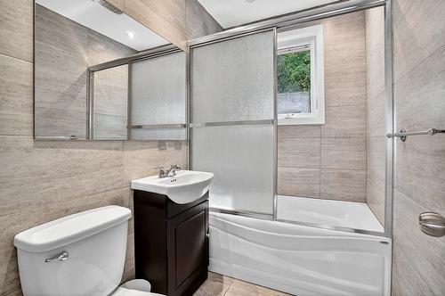 Salle de bains - 898 Boul. Arthur-Sauvé, Saint-Eustache, QC - Indoor Photo Showing Bathroom