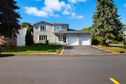 64 Rue Jean-De La Fontaine  Gatineau (Aylmer), QC J9J 2P5