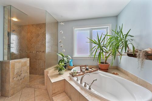 Salle de bains - 52 Rue De Lourtel, Saint-Jean-Sur-Richelieu, QC - Indoor Photo Showing Bathroom