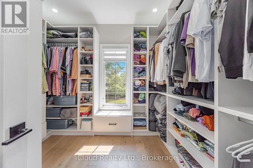 4 Deer View Ridge, Puslinch, ON - Indoor With Storage