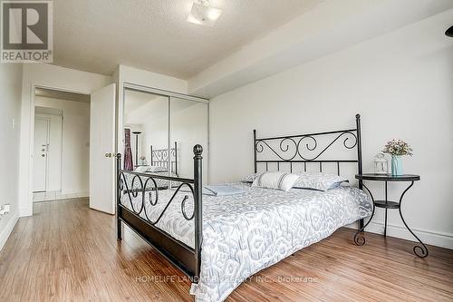 915 - 2550 Lawrence Avenue E, Toronto, ON - Indoor Photo Showing Bedroom