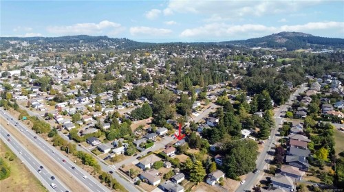727 Chesterlea Rd, Saanich, BC 