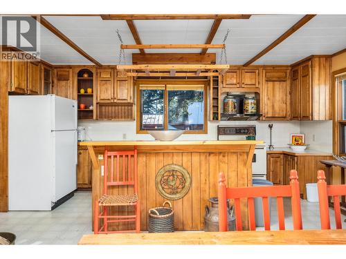 599 Whitevale Road, Lumby, BC - Indoor Photo Showing Kitchen