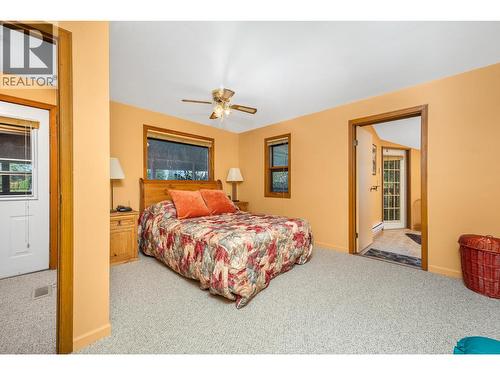 599 Whitevale Road, Lumby, BC - Indoor Photo Showing Bedroom