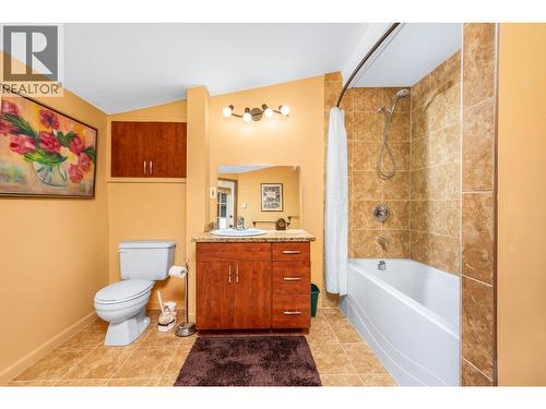 599 Whitevale Road, Lumby, BC - Indoor Photo Showing Bathroom