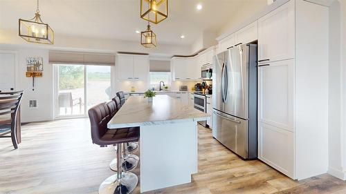 40 Birch Bay, Thomas Lake, MB - Indoor