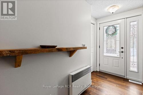 282848 Normanby-Bentinck Townline, West Grey, ON - Indoor Photo Showing Other Room