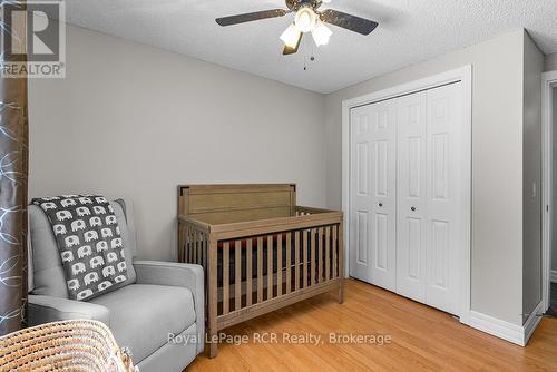 282848 Normanby-Bentinck Townline, West Grey, ON - Indoor Photo Showing Bedroom