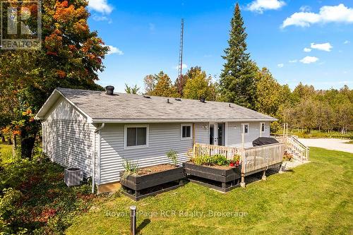 282848 Normanby-Bentinck Townline, West Grey, ON - Outdoor With Deck Patio Veranda