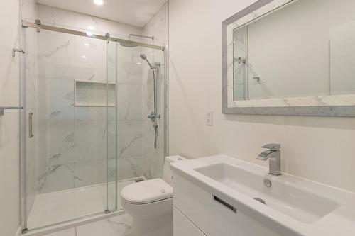 Salle de bains attenante à la CCP - 7085 Rue De Bordeaux, Montréal (Villeray/Saint-Michel/Parc-Extension), QC 