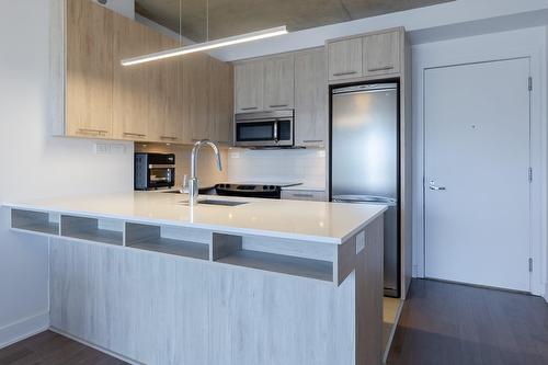 Kitchen - 1648-1414 Rue Chomedey, Montréal (Ville-Marie), QC - Indoor Photo Showing Kitchen With Upgraded Kitchen