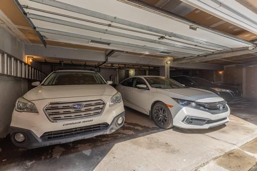 Garage - 5985 Rue Souart, Montréal (Côte-Des-Neiges/Notre-Dame-De-Grâce), QC - Indoor Photo Showing Garage