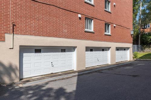 Garage - 5985 Rue Souart, Montréal (Côte-Des-Neiges/Notre-Dame-De-Grâce), QC - Outdoor With Exterior