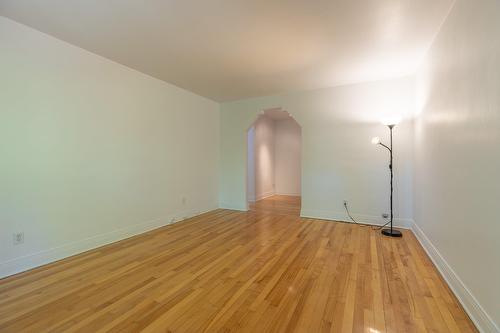 Living room - 5985 Rue Souart, Montréal (Côte-Des-Neiges/Notre-Dame-De-Grâce), QC - Indoor Photo Showing Other Room