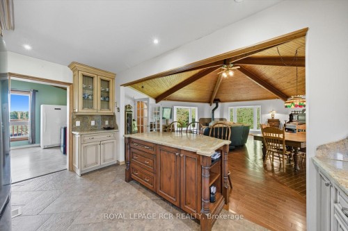 1637 15 Side Road, New Tecumseth, ON - Indoor