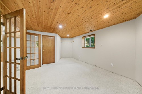 1637 15 Side Road, New Tecumseth, ON - Indoor Photo Showing Other Room